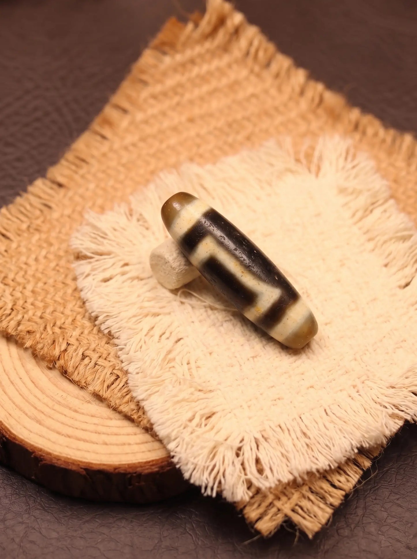 Single-eye Dzi Bead