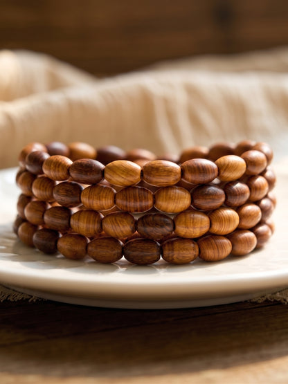 Grain-textured Thuja wood bead necklace
