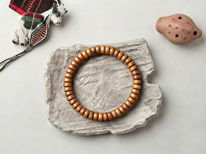 Disc-shaped bead bracelet