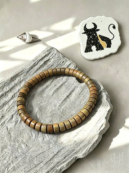 Disc-shaped bead bracelet