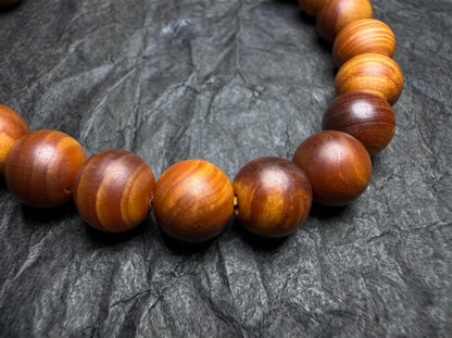 Thuja Wood Bracelet – Cat Paw