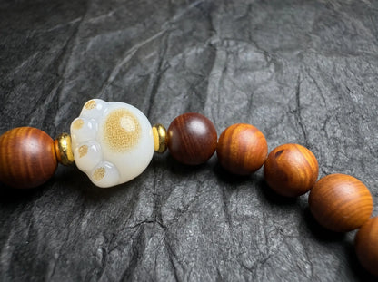 Thuja Wood Bracelet – Cat Paw