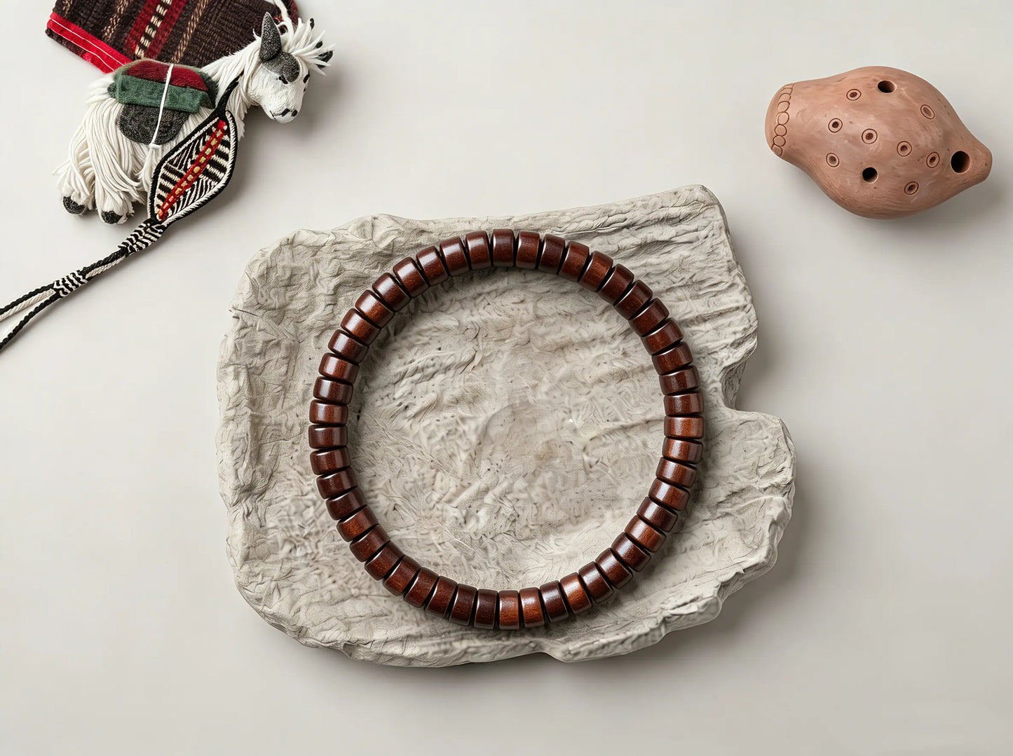 Disc-shaped bead bracelet