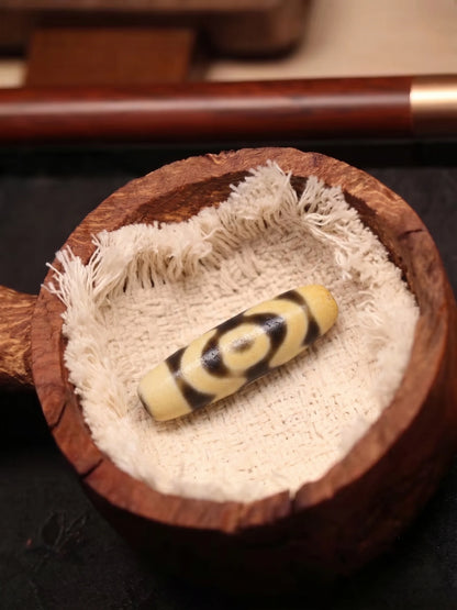 Three-Eye Dzi Bead
