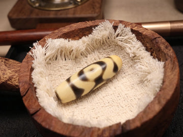 Three-Eye Dzi Bead