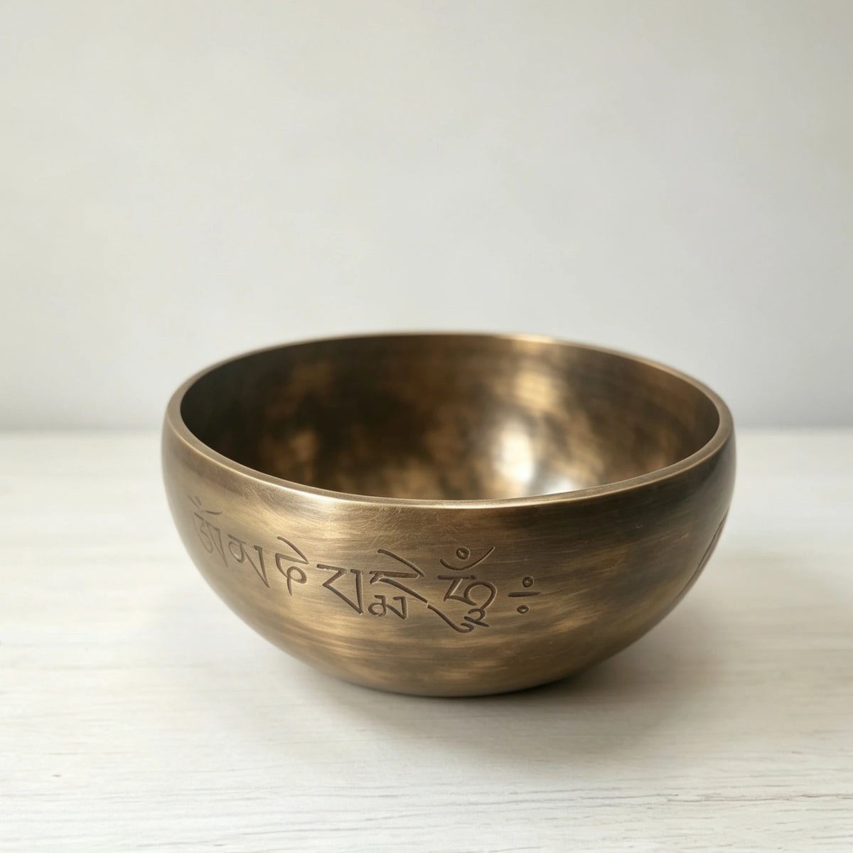 Kailash Sacred Full Moon Singing Bowl (Santa Meditation Bowl)