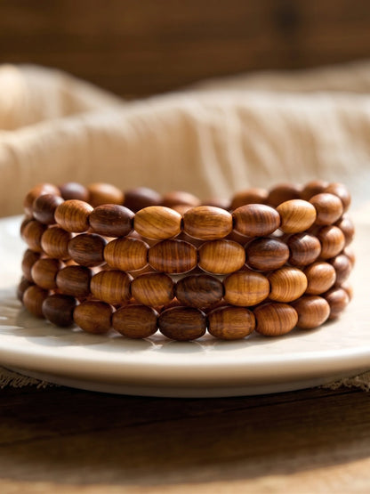 Grain-textured Thuja wood bead necklace