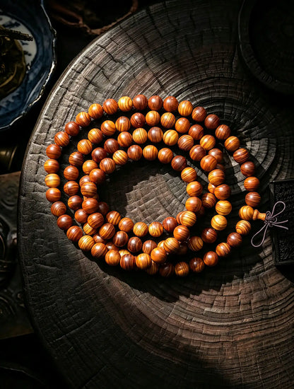 0.8cm Thuja wood necklace