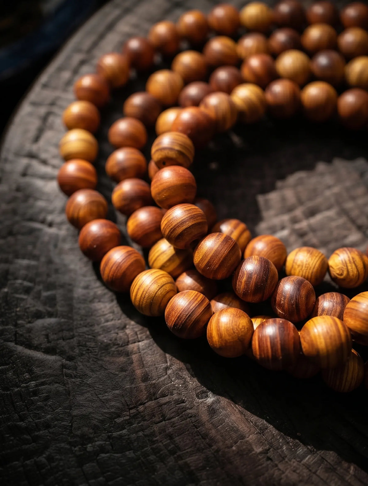 0.8cm Thuja wood necklace