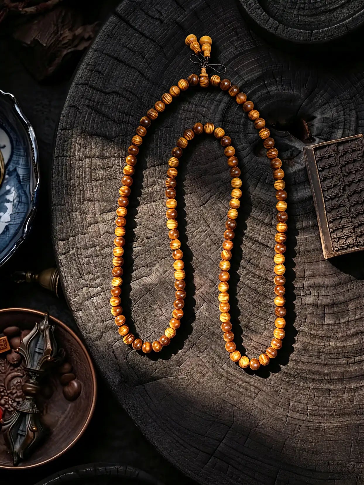0.8cm Thuja wood necklace