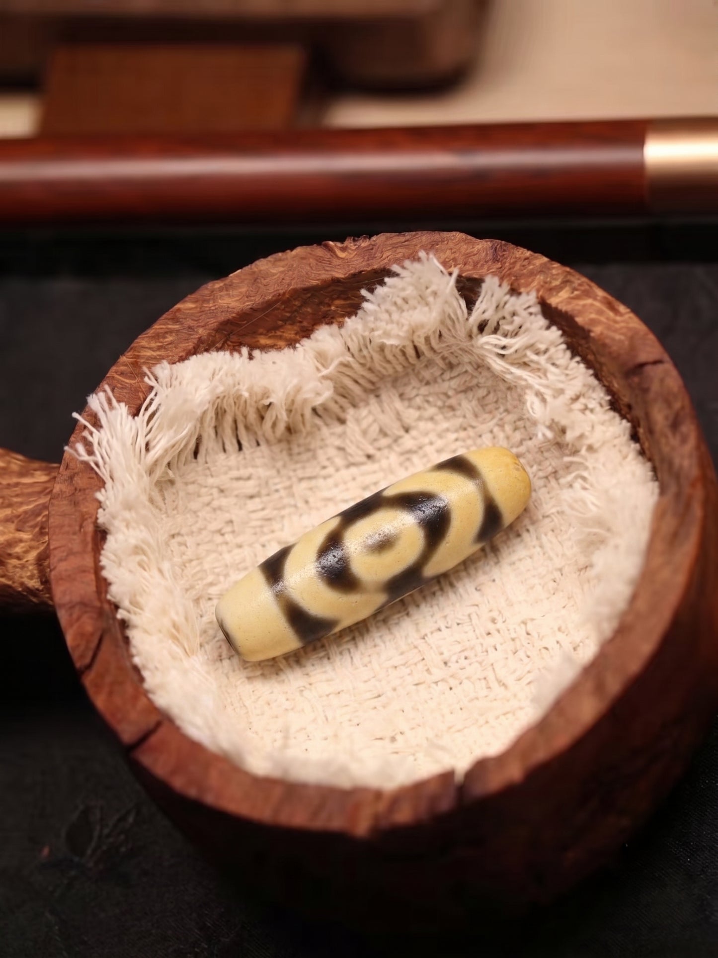 Three-Eye Dzi Bead